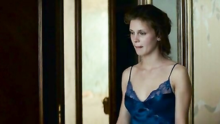 Celebryci nago » Marine Vacth seksowna - Ma Part Du Gateau (2011)