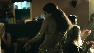 Celebridades desnudas » Sienna Miller sexy, Golshifteh Farahani sexy - Como una mujer (2012)