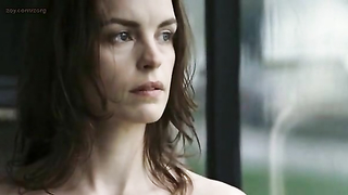 Gwiazdy nago » Nina Hoss nago - A Girl Called Rosemary (1996)