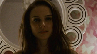 Nagie gwiazdy » Natalie Portman seksowna, Mila Kunis seksowna - Czarny łabędź (2010)