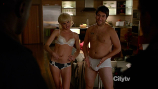 Celebridades nuas » Eliza Coupe sexy - Happy Endings s02e10 (2012)