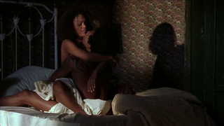 Nackte Promis » Nia Long nackt – In Too Deep (1999)