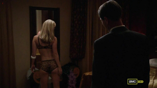 Celebridades desnudas » Cherilyn Wilson sexy - Mad Men s05e05 (2012)