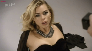 Célébrités nues » Billie Piper sexy - Journal intime d'une call-girl s04e03 (2011)