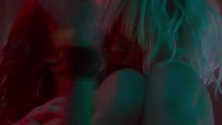 Celebridades desnudas » Charlize Theron desnuda, Sofia Boutella desnuda - Atomic Blonde (2017)