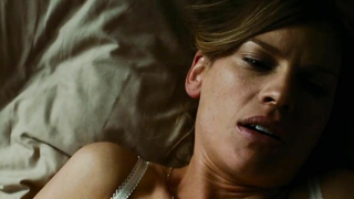 Famosas desnudas » Hilary Swank desnuda - The Resident (2011)