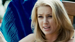 Celebridades desnudas » Amber Heard sexy - El padrastro (2009)