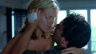 Celebridades desnudas » Natasha Henstridge desnuda - Second Skin (2000)