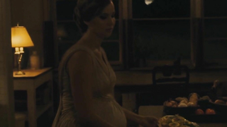 Celebridades desnudas » Jennifer Lawrence desnuda - Mother (2017)