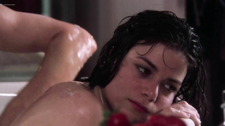 Celebridades desnudas » Linda Fiorentino desnuda - The Moderns (1988)