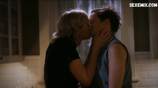 Rachel Paulson, Julia Eringer, lesbica Kari Alison Hodge, scena in Good Kisser (2019)