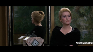 Catherine Deneuve topless, scena w Syrence z Mississippi (1969)