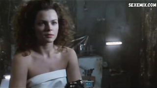 Dina Meyer sexy, cena em Johnny Mnemonic (Japanese Cut) (1995)