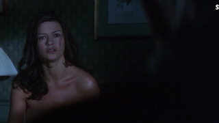 Catherine Zeta-Jones'un Tuzak (1999) filmindeki seksi sahnesi