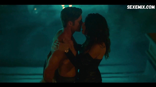 Sarah Shahi, Margaret Odette sexy, escena en Sex Life s01e02-03 (2021)