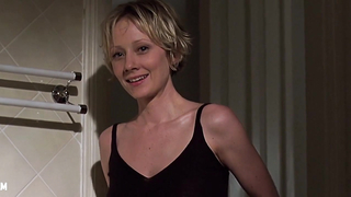 Anne Heche sexy, escena en Regreso al paraíso (1998)