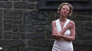 Anne Heche sexy, escena en Regreso al paraíso (1998)