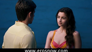 Alia Bhatt y Siddhart Malhotra - Estudiante del año