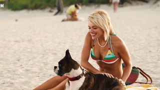 Bikini Jennifer Aniston, scena w Marley And Me (2008)