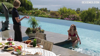 Margarita Levieva bikini rouge, scène dans Revenge s01e08 (2011)