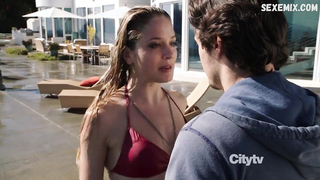 Margarita Levieva bikini rouge, scène dans Revenge s01e08 (2011)