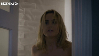 Taylor Schilling, Monica Rae Summers Gonzalez, scena w Orange Is the New Black s07e06-07 (2019)