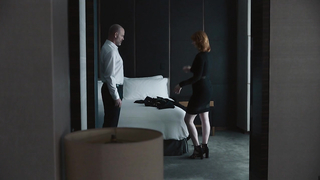 Louisa Krause, mamada de Gillian Williams, escena en The Girlfriend Experience s02e01 (2017)