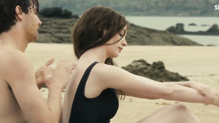 Scena della biancheria intima di Anne Hathaway in One Day (2011)