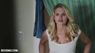 Escena sexy de Claudia Lee en Send It! (2021)