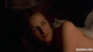 Fiona Shaw muestra los senos y el trasero desnudos, escena en Mountains of the Moon (1990)