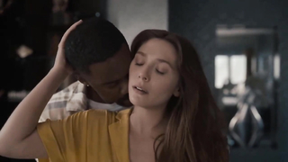 Elizabeth Olsen se ve sexy en la película "Sorry For Your Loss"