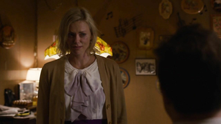 Charlize Theron escena sexy en Young Adult (2011)