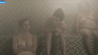 Amy Landecker, scène de nu de Gaby Hoffmann dans Transparent s02e05 (2015)