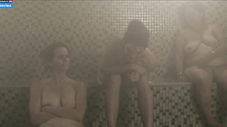 Amy Landecker, scène de nu de Gaby Hoffmann dans Transparent s02e05 (2015)