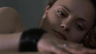 Naga scena Christiny Ricci w Prozac Nation (2001)