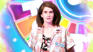 Gaby Hoffmann scena nuda in Transparent s03e03-06 (2016)