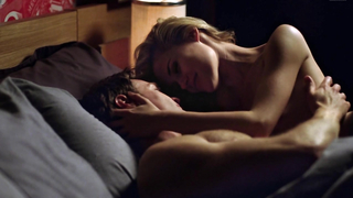 Rachael Taylor nuda, Liliya May nuda, scena in Any Questions for Ben (2012)