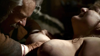 Sarah B. Lund desnuda, en topless. escena en Deadwood s03e05 (2006)