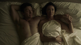 Molly Parker en una escena sexy de House of Cards Molly Parker se ve muy sexy en una escena de sexo.