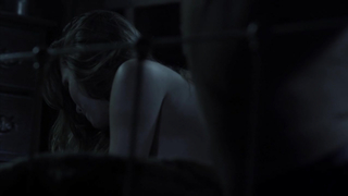 Lili Simmons desnuda, escena en Banshee s01e05 (2013)