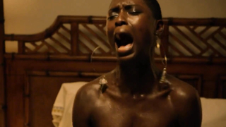 Jodie Smith desnuda, salta sobre la polla de un chico - Mad Dogs s01e01 (2015)