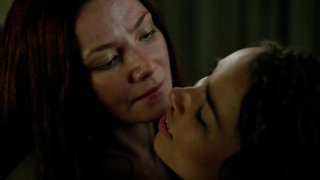 Lise Slabber nue, Jessica Parker Kennedy sexy, Clara Paget sexy, scène de sexe - Black Sails s02e01 (2014)