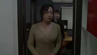 Milf coreana follada por un chico joven