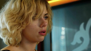 Scarlett Johansson sexy - Lucy (2014)