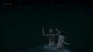 Rachael Stirling desnuda, Rosamund Pike - Mujeres enamoradas, parte 2 (2011)