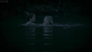 Rachael Stirling desnuda, Rosamund Pike - Mujeres enamoradas, parte 2 (2011)