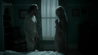 Rosamund Pike desnuda, escena de sexo de Mujeres enamoradas parte 2 (2011)