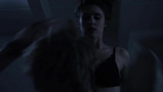 Cassidy Freeman, Lucy Griffiths nackt, Sexszene aus Don't Look Back (2014)