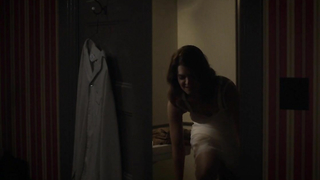 Caitlin FitzGerald, Betsy Brandt nackt, Sexszene aus Masters of Sex s02e12 (2014)