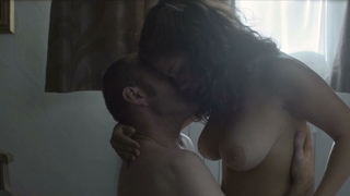 Thylda Bares desnuda, escena de sexo de Les ravissements (2012)